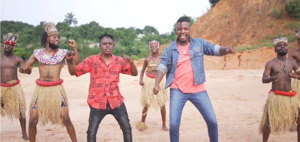 Singers Dereck Mpofu and Etienne Kasereka perform Unite. Act. Eliminate